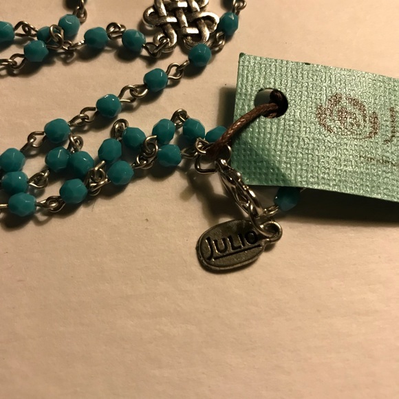 - Julio Designs Scent Diffuser Woman’s Pendant NWT - Picture 4 of 5